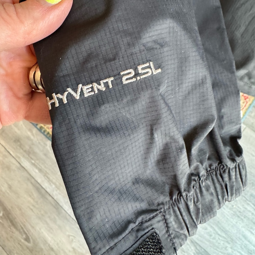 North Face HyVent Nylon Jacket - Picture 5 of 11
